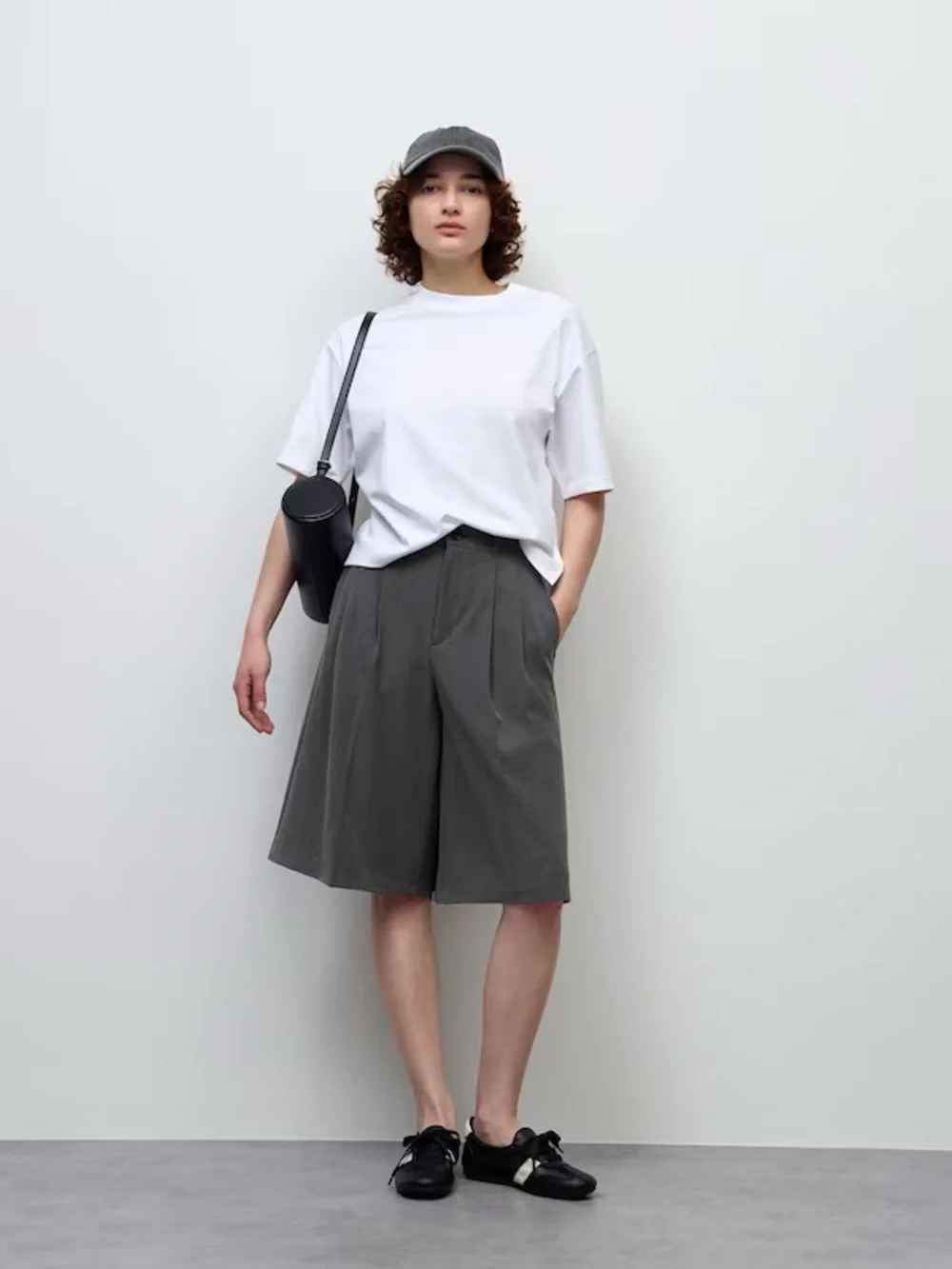 BAGGY SUIT SHORTS